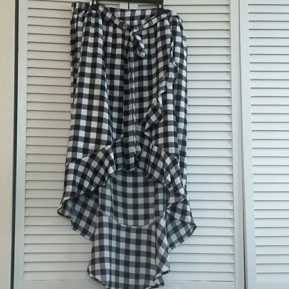 Hi low ruffle skirt